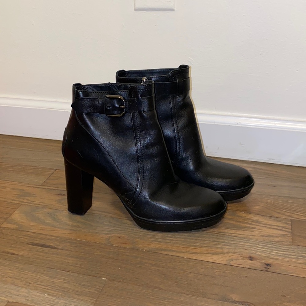 Tod’s Black heeled ankle boots